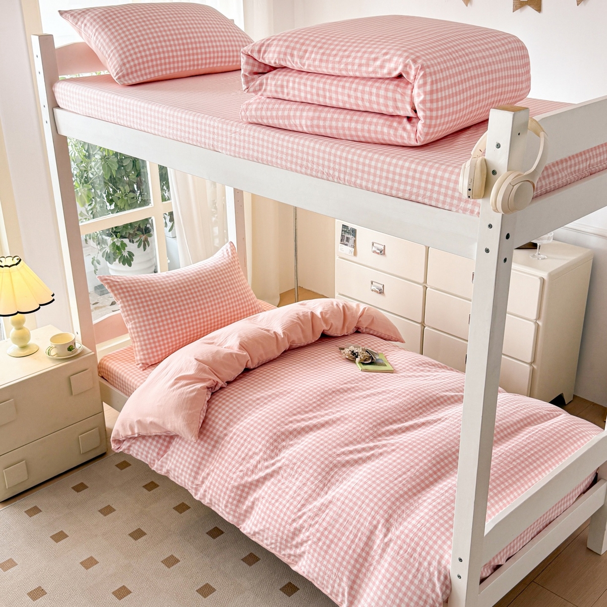 91家纺网 家纺一手货源 找家纺 盛秋家纺 2025新款水洗棉格子学生小三套套件 粉小格+奶油粉