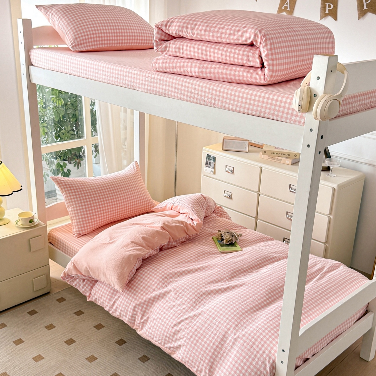 91家纺网 家纺一手货源 找家纺 盛秋家纺 2025新款水洗棉格子学生小三套套件 粉小格+奶油粉