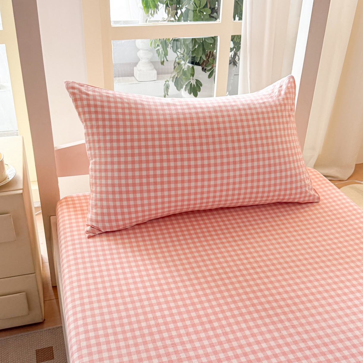 91家纺网 家纺一手货源 找家纺 盛秋家纺 2025新款水洗棉格子学生小三套套件 粉小格+奶油粉