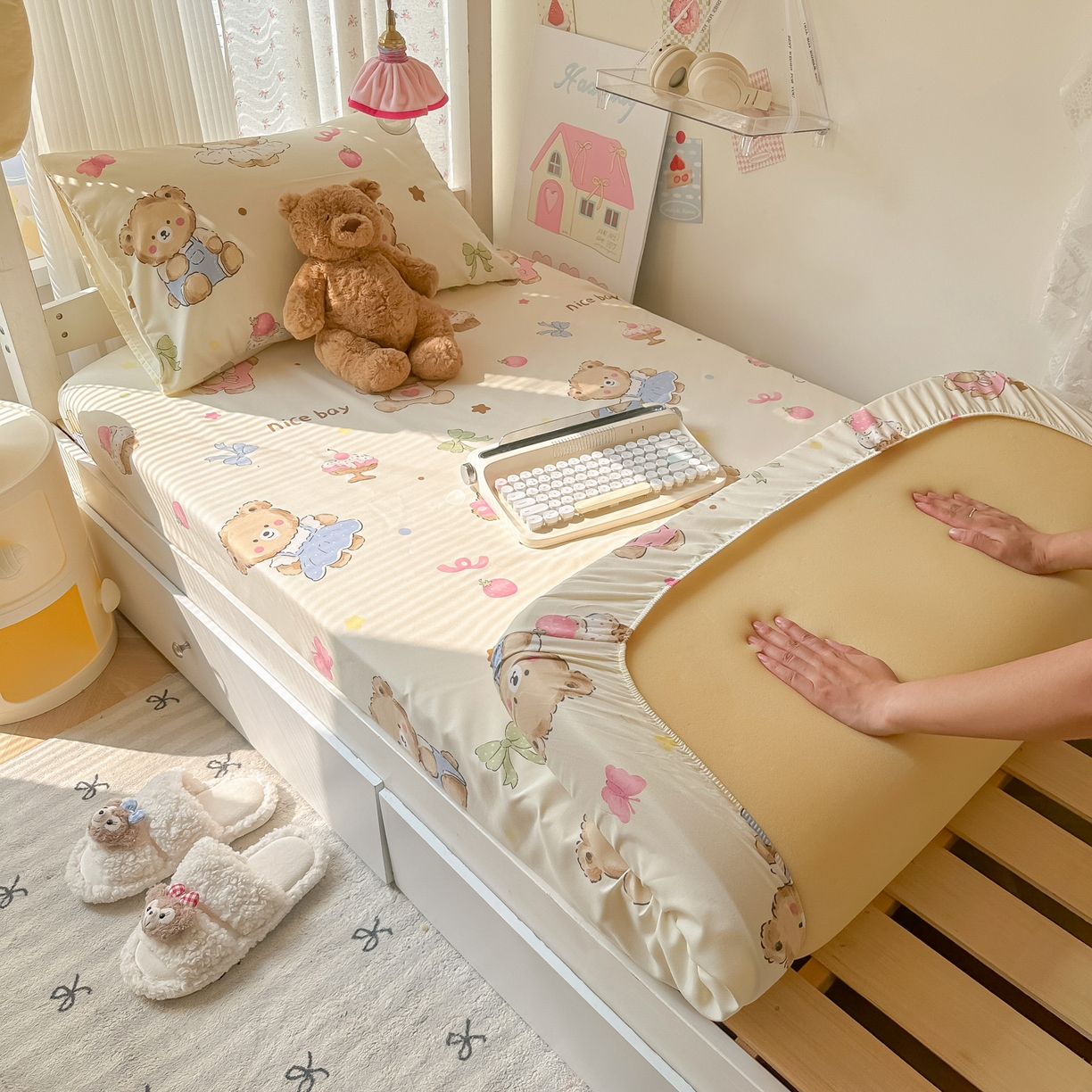 91家纺网 家纺一手货源 找家纺 韩巢家纺 2025新款上下铺学生宿舍专用床笠单件寝室高低床热销款防滑床单床套 草莓奶熊