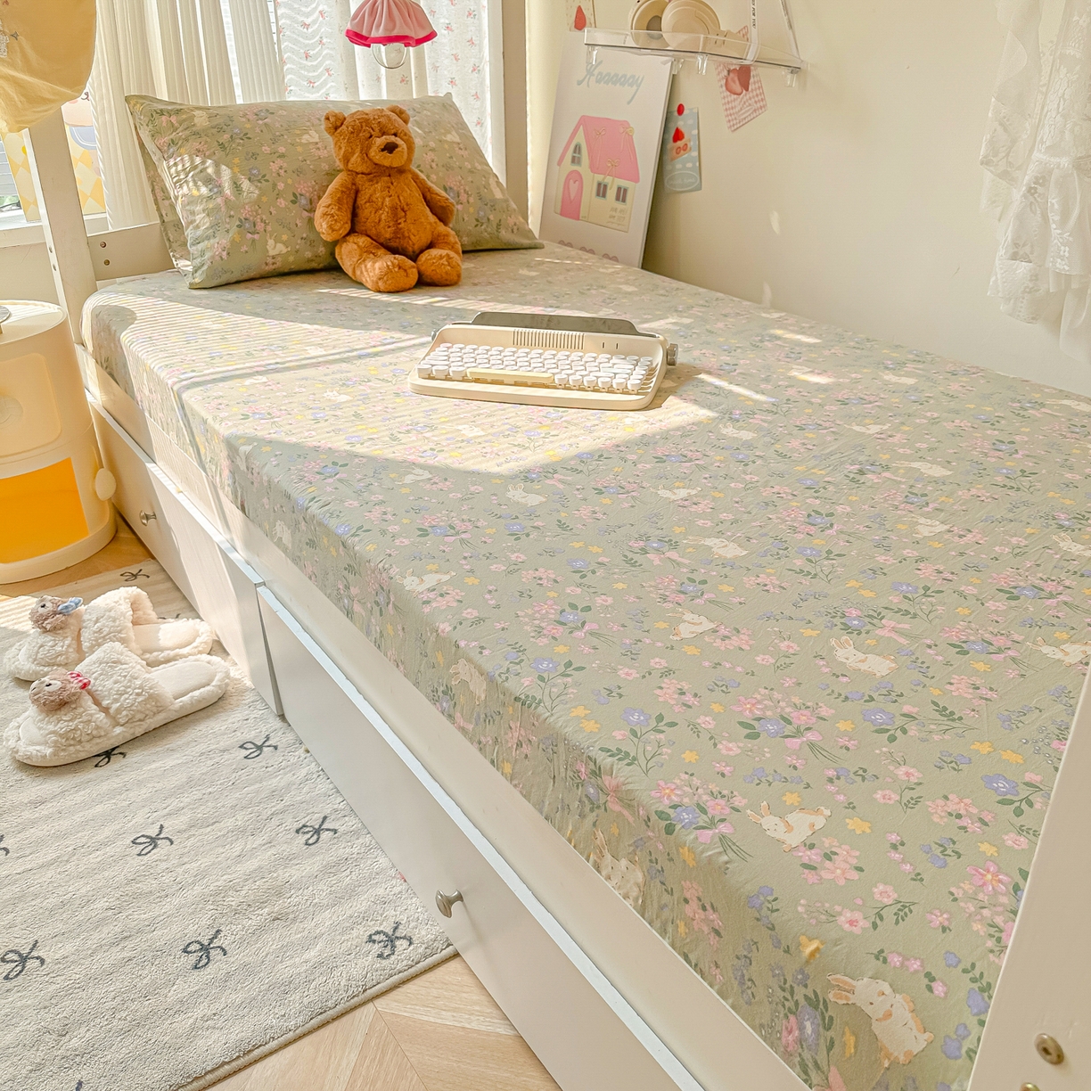 91家纺网 家纺一手货源 找家纺 韩巢家纺 2025新款上下铺学生宿舍专用床笠单件寝室高低床热销款防滑床单床套 丝带飞飞兔