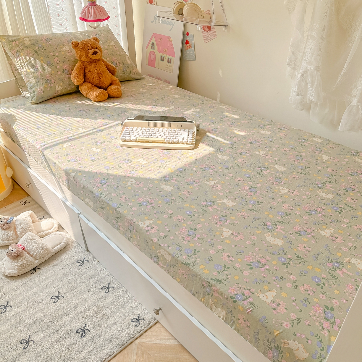 91家纺网 家纺一手货源 找家纺 韩巢家纺 2025新款上下铺学生宿舍专用床笠单件寝室高低床热销款防滑床单床套 丝带飞飞兔