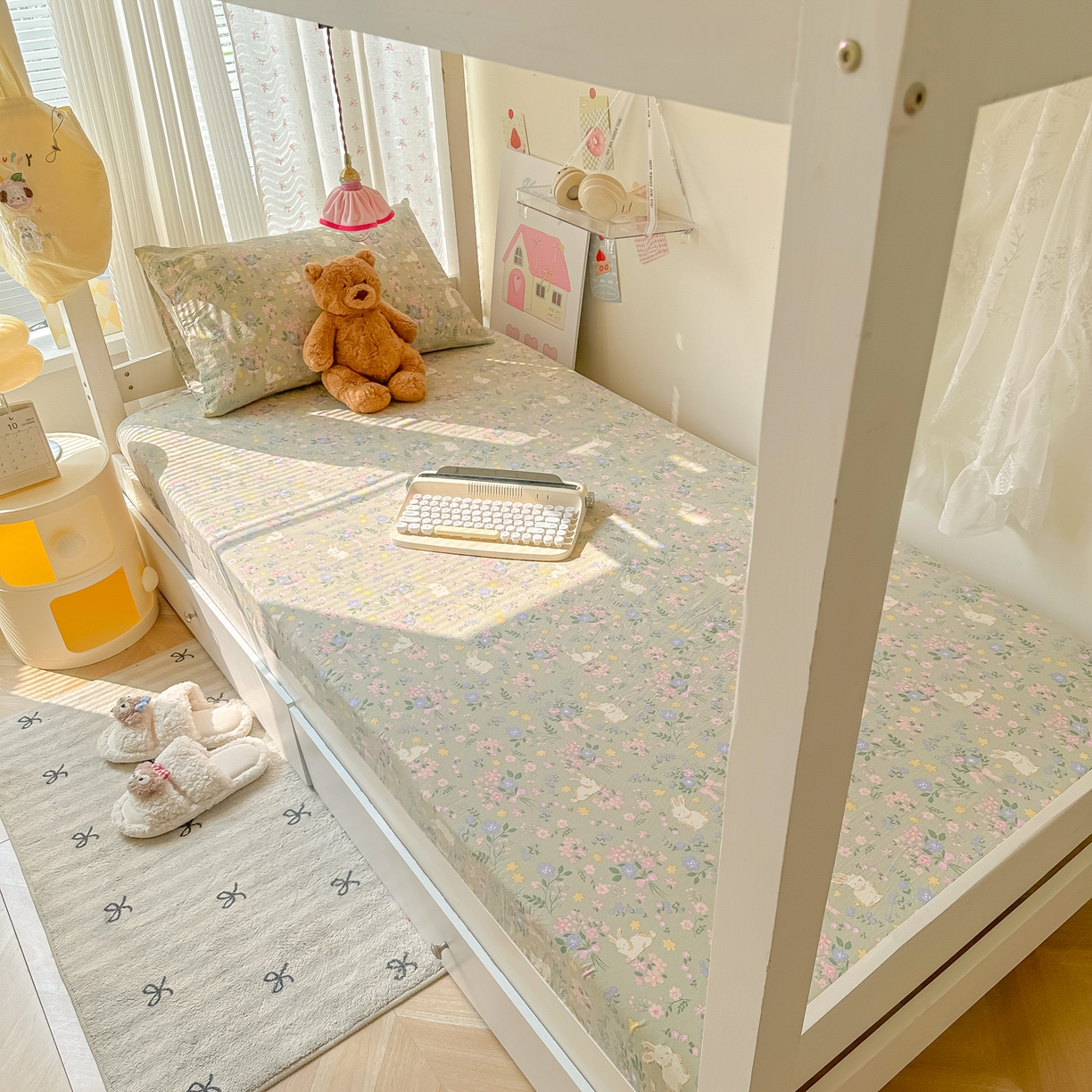 91家纺网 家纺一手货源 找家纺 韩巢家纺 2025新款上下铺学生宿舍专用床笠单件寝室高低床热销款防滑床单床套 丝带飞飞兔