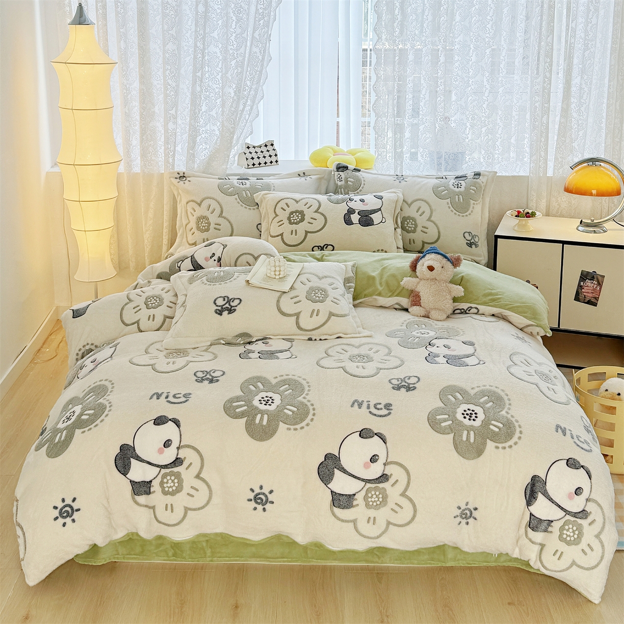 91家纺网 家纺一手货源 找家纺 曼町家居 2025新款雪花绒四件套 熊猫宝贝