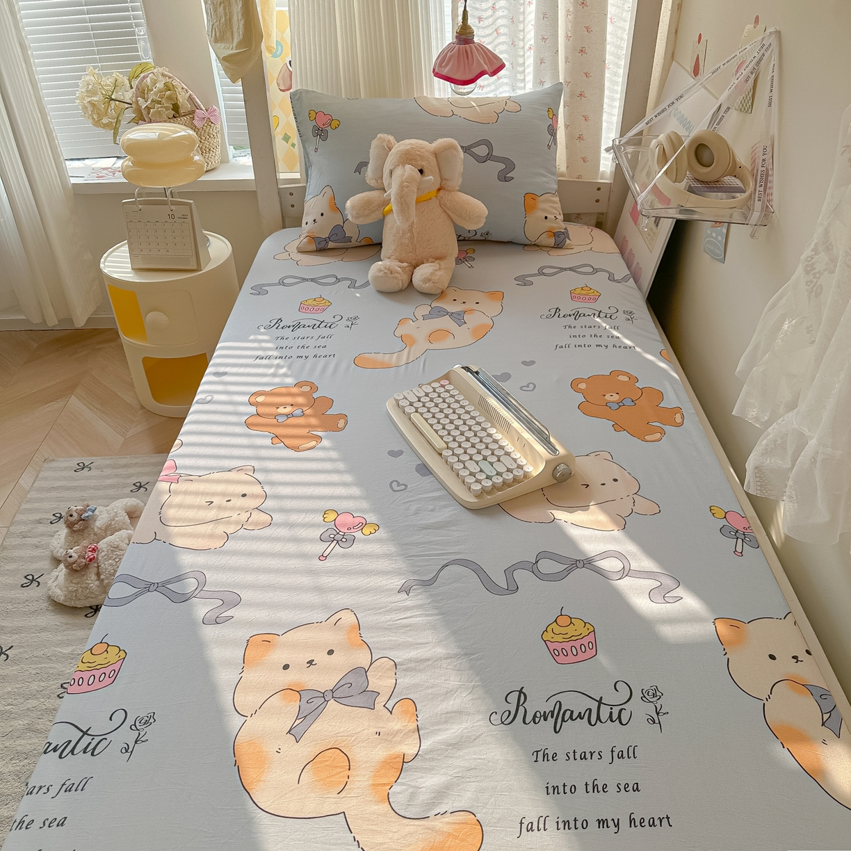 91家纺网 家纺一手货源 找家纺 韩巢家纺 2025新款上下铺学生宿舍专用床笠单件寝室高低床热销款防滑床单床套 小猫逃离记