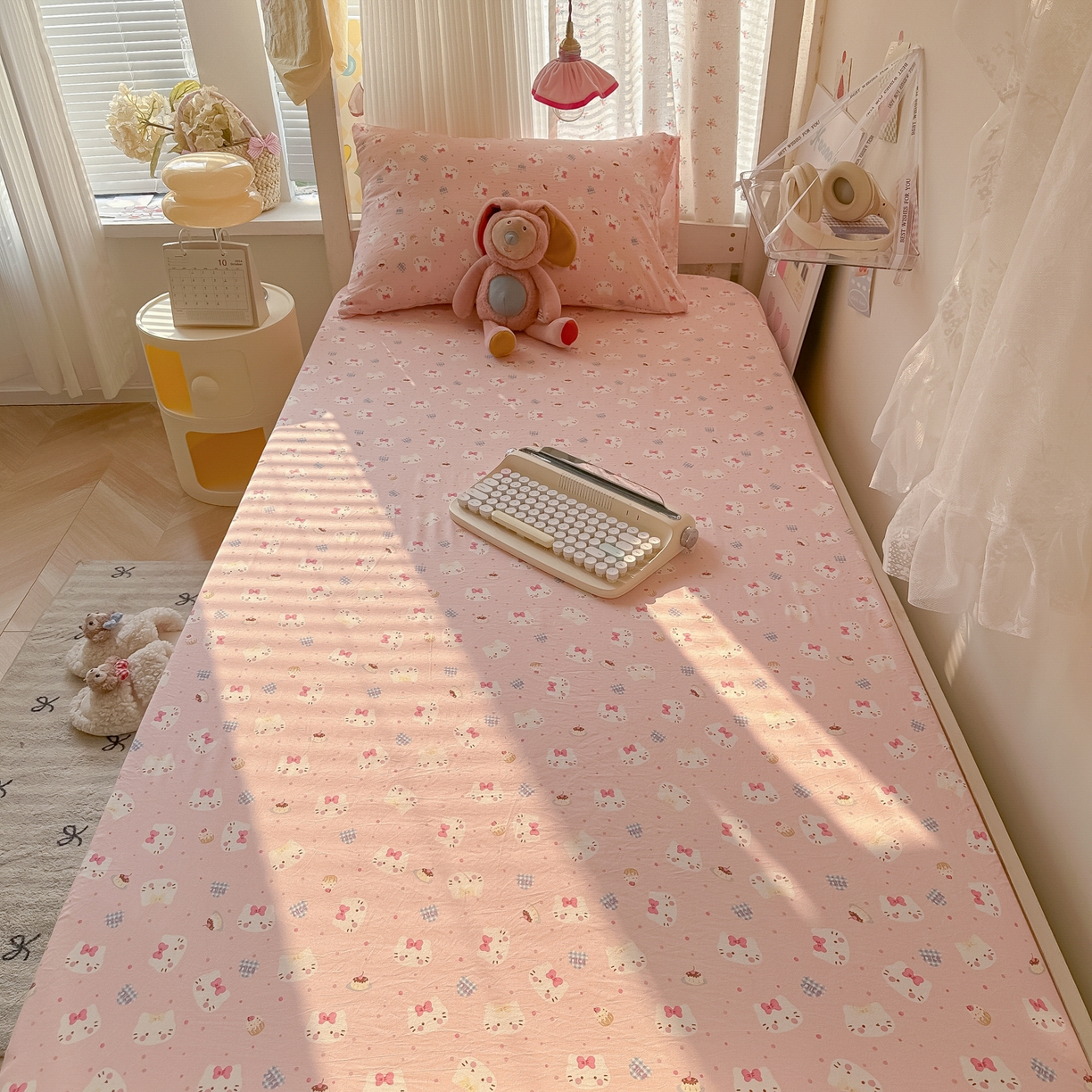 91家纺网 家纺一手货源 找家纺 韩巢家纺 2025新款上下铺学生宿舍专用床笠单件寝室高低床热销款防滑床单床套 小小蛋糕猫