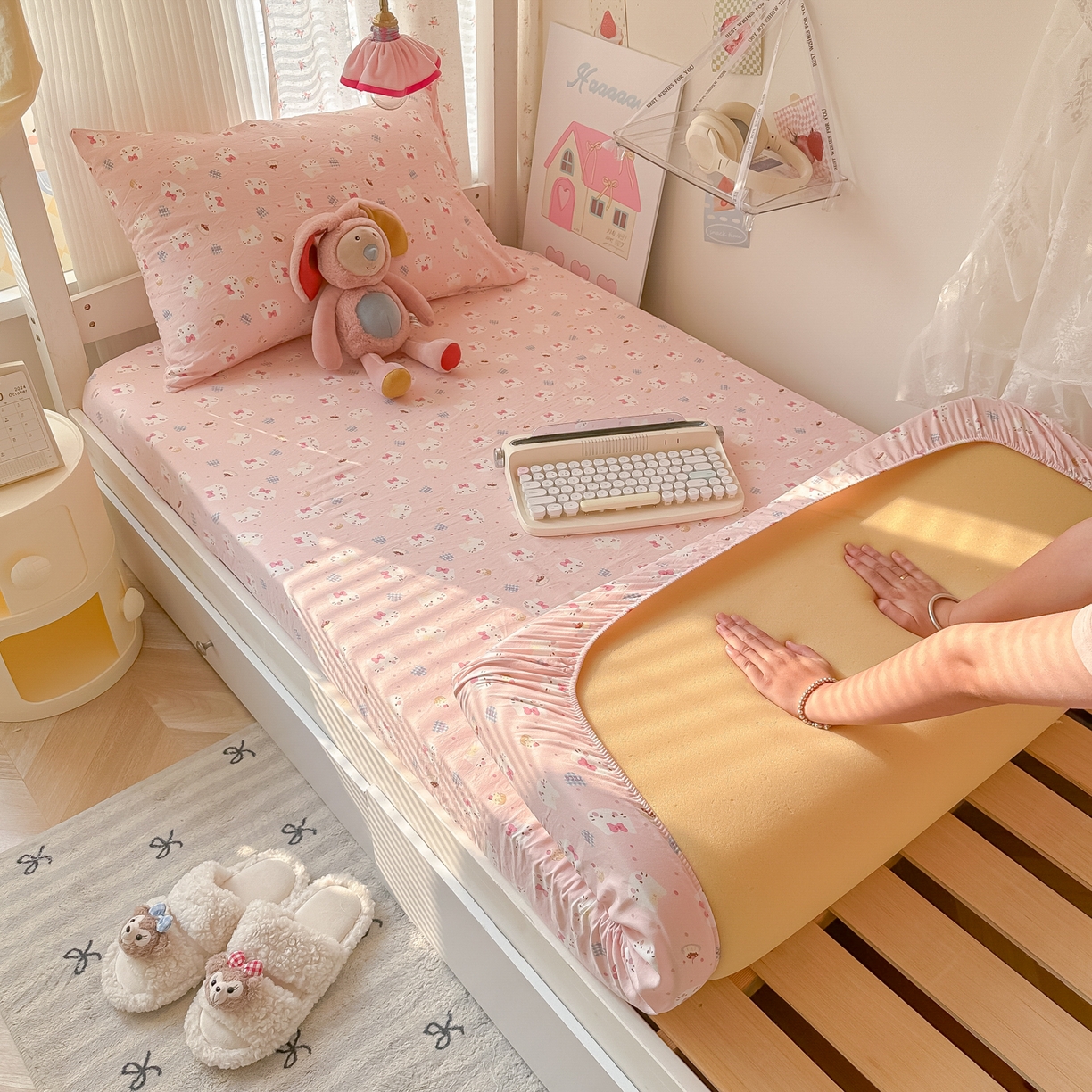 91家纺网 家纺一手货源 找家纺 韩巢家纺 2025新款上下铺学生宿舍专用床笠单件寝室高低床热销款防滑床单床套 小小蛋糕猫