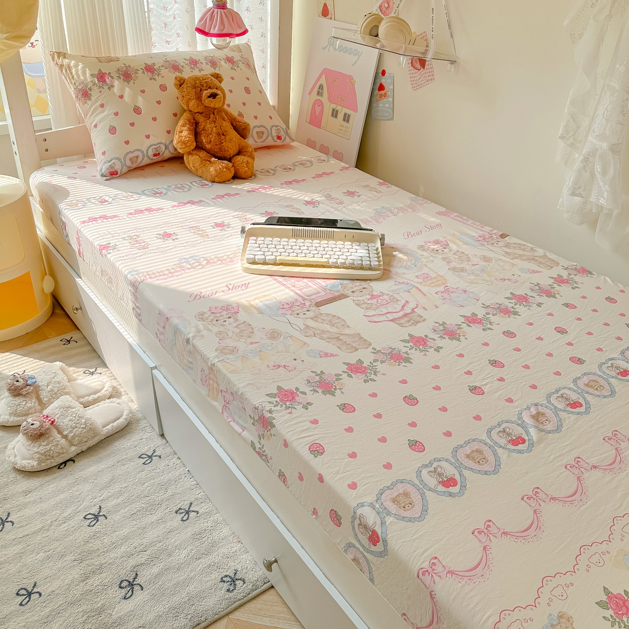 91家纺网 家纺一手货源 找家纺 韩巢家纺 2025新款上下铺学生宿舍专用床笠单件寝室高低床热销款防滑床单床套 小熊玩偶屋