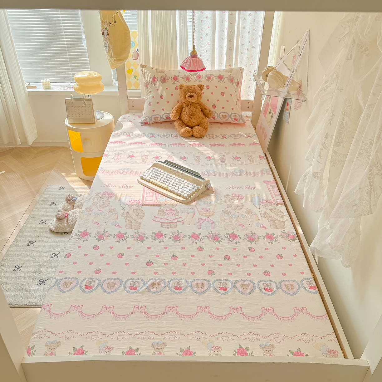 91家纺网 家纺一手货源 找家纺 韩巢家纺 2025新款上下铺学生宿舍专用床笠单件寝室高低床热销款防滑床单床套 小熊玩偶屋