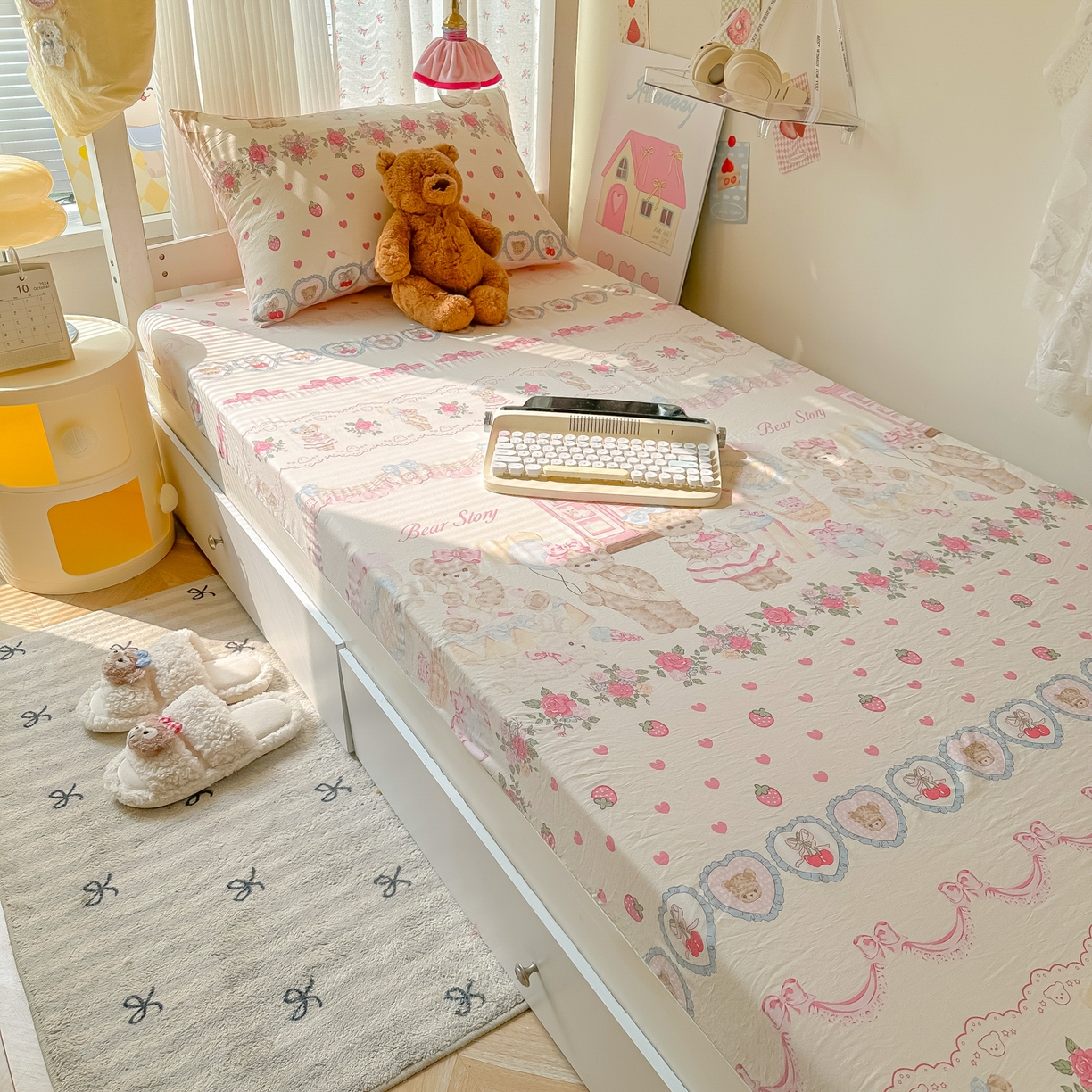 91家纺网 家纺一手货源 找家纺 韩巢家纺 2025新款上下铺学生宿舍专用床笠单件寝室高低床热销款防滑床单床套 小熊玩偶屋