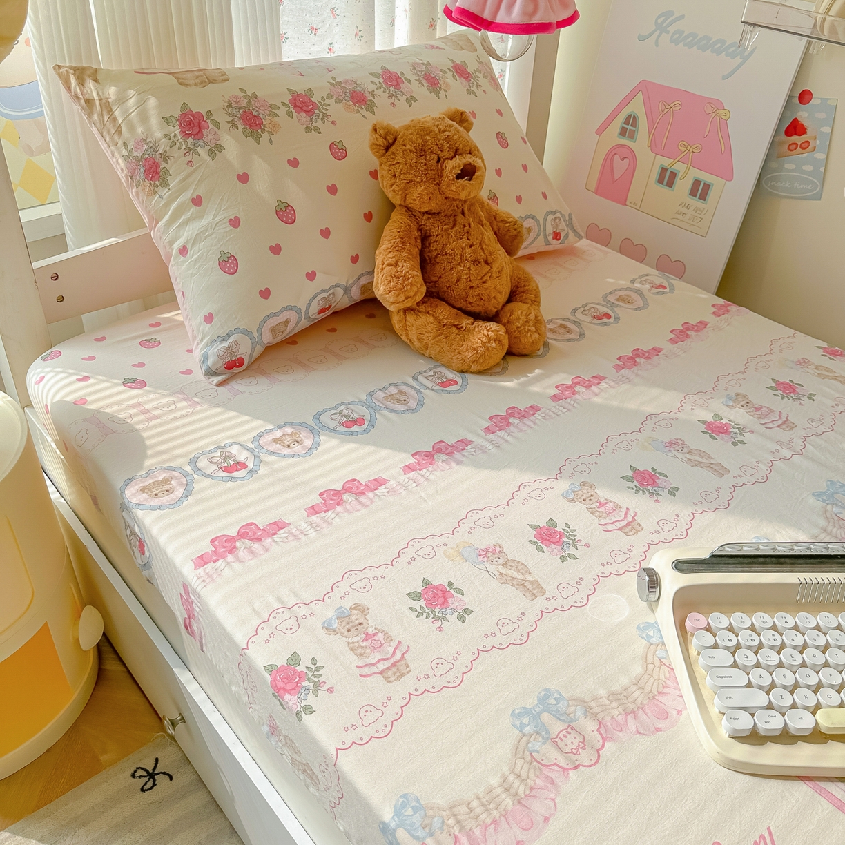 91家纺网 家纺一手货源 找家纺 韩巢家纺 2025新款上下铺学生宿舍专用床笠单件寝室高低床热销款防滑床单床套 小熊玩偶屋