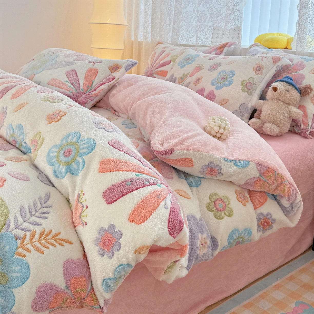 91家纺网 家纺一手货源 找家纺 曼町家居 2025新款雪花绒四件套 爱丽丝