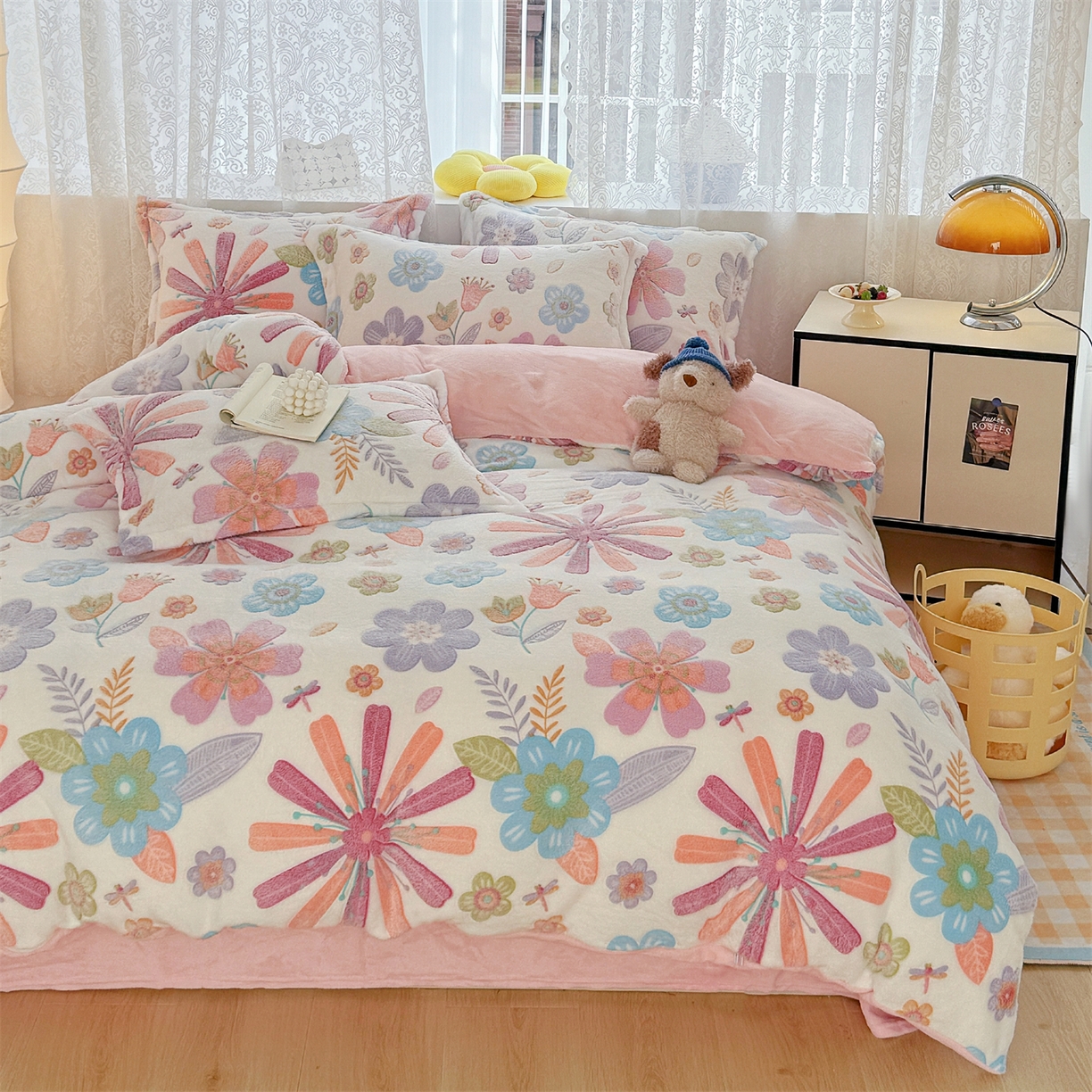 91家纺网 家纺一手货源 找家纺 曼町家居 2025新款雪花绒四件套 爱丽丝