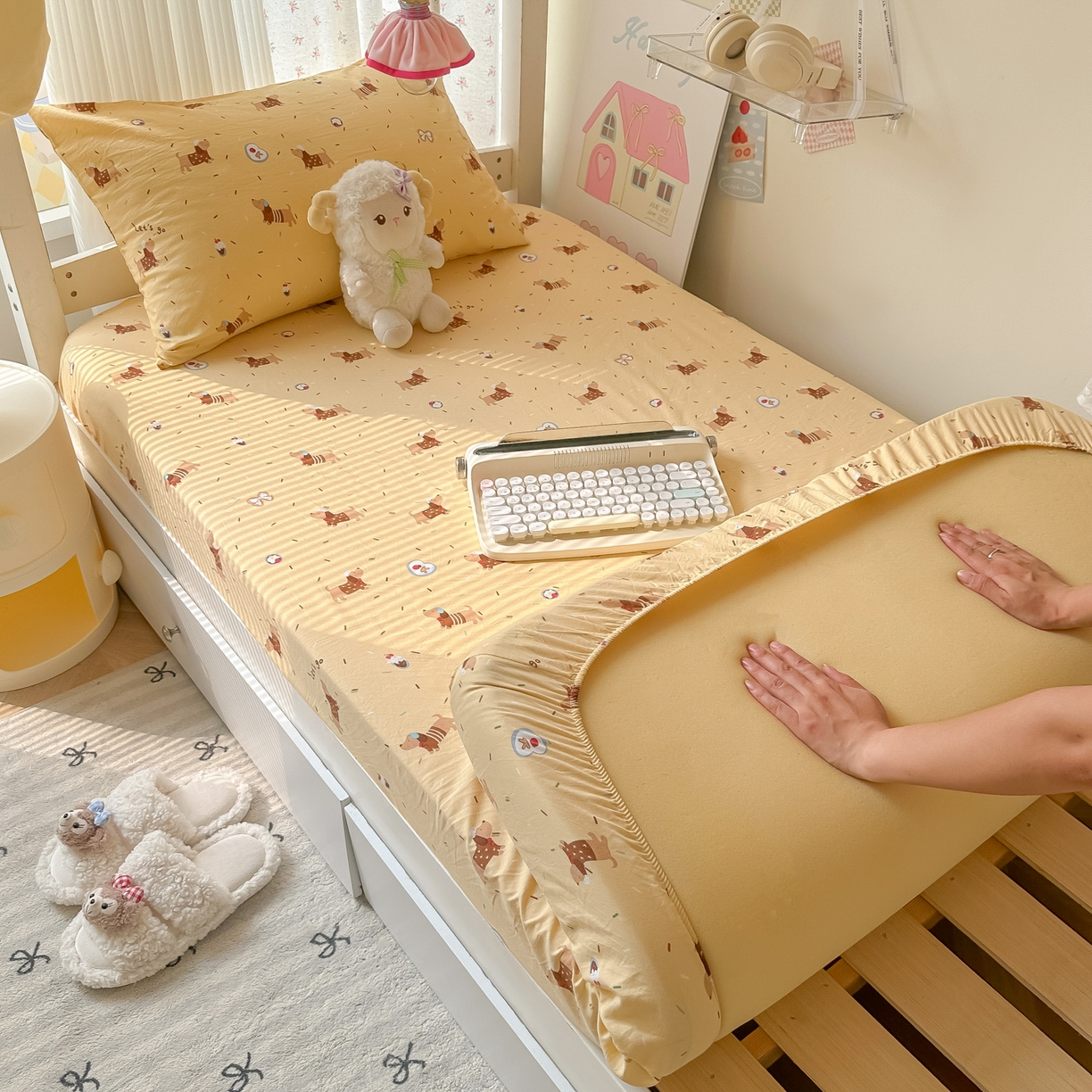 91家纺网 家纺一手货源 找家纺 韩巢家纺 2025新款上下铺学生宿舍专用床笠单件寝室高低床热销款防滑床单床套 芝士小奶狗