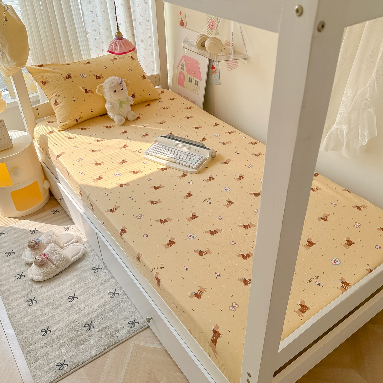 91家纺网 家纺一手货源 找家纺 韩巢家纺 2025新款上下铺学生宿舍专用床笠单件寝室高低床热销款防滑床单床套 芝士小奶狗