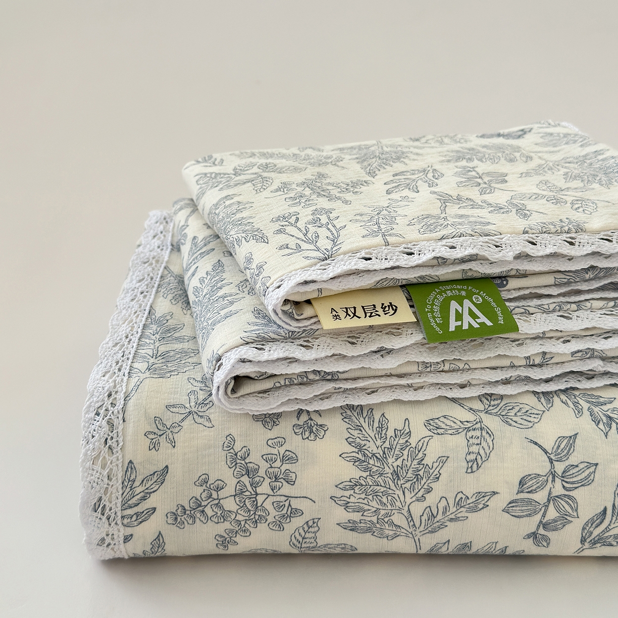 91家纺网 家纺一手货源 找家纺 沐芷 2025 A类双层纱花边床单单件 单人双人床单三件套 东方草木