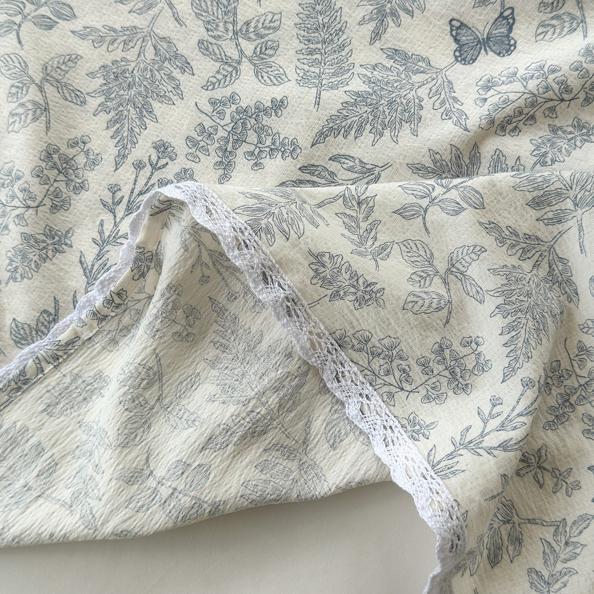 91家纺网 家纺一手货源 找家纺 沐芷 2025 A类双层纱花边床单单件 单人双人床单三件套 东方草木