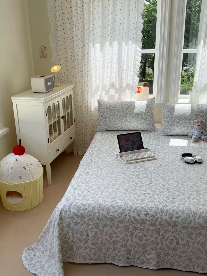 91家纺网 家纺一手货源 找家纺 沐芷 2025 A类双层纱花边床单单件 单人双人床单三件套 东方草木