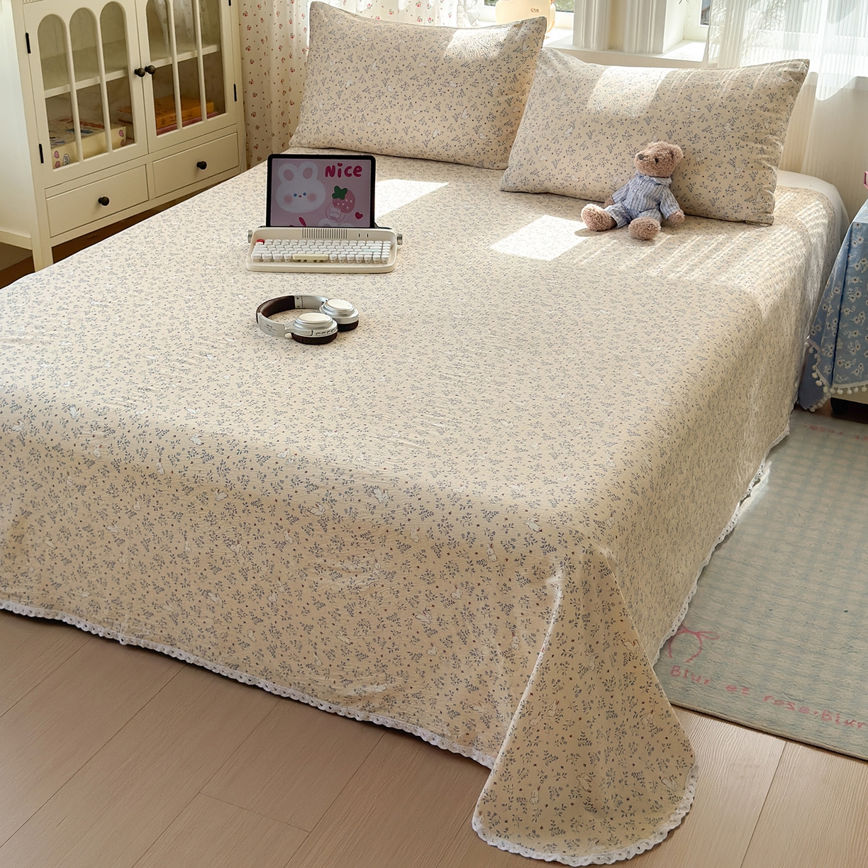 91家纺网 家纺一手货源 找家纺 沐芷 2025 A类双层纱花边床单单件 单人双人床单三件套 花园兔