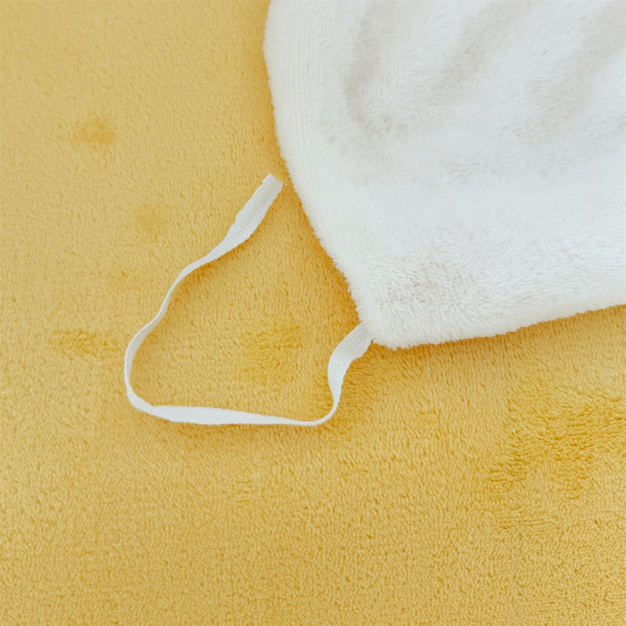 91家纺网 家纺一手货源 找家纺 曼町家居 2025新款雪花绒四件套 牛油果