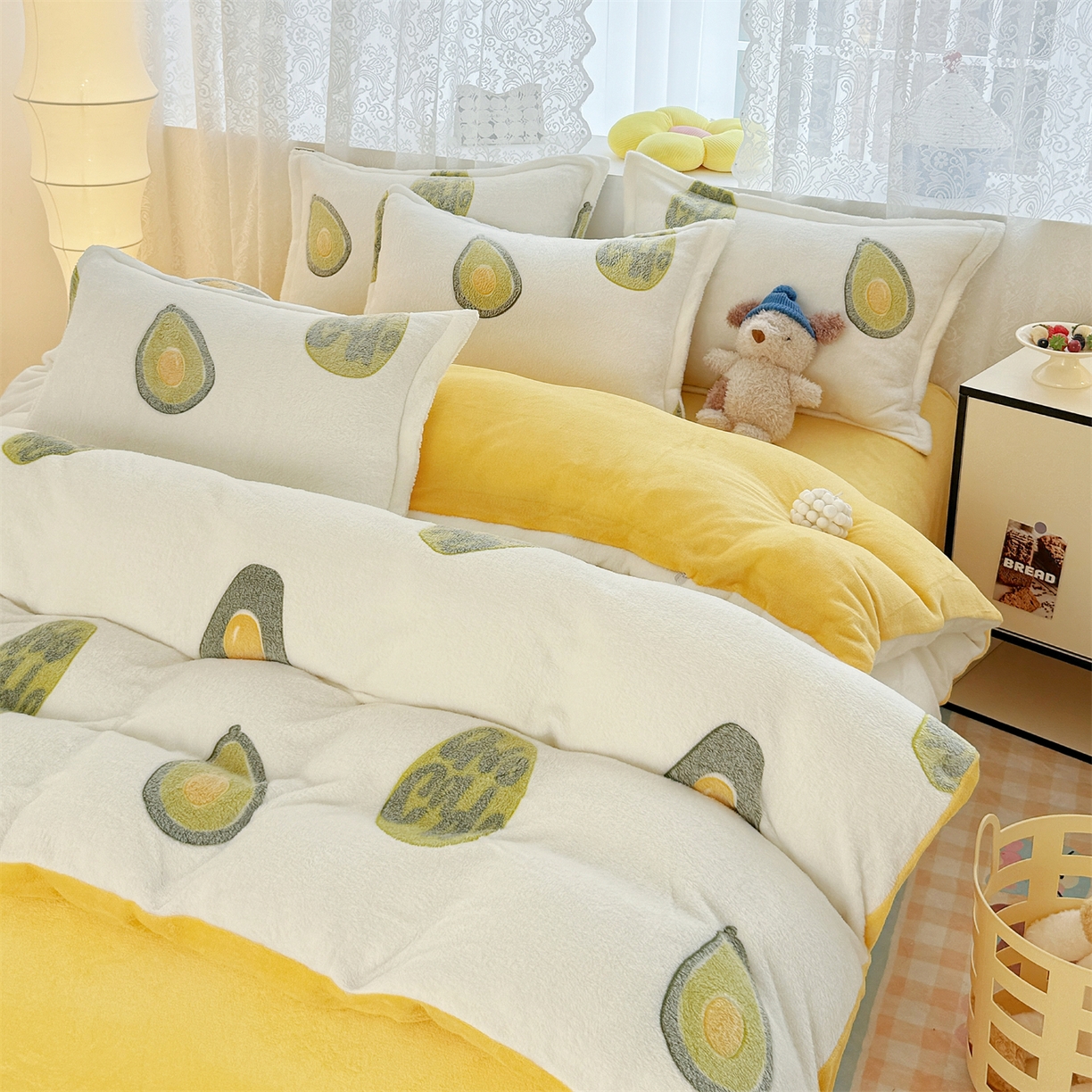 91家纺网 家纺一手货源 找家纺 曼町家居 2025新款雪花绒四件套 牛油果