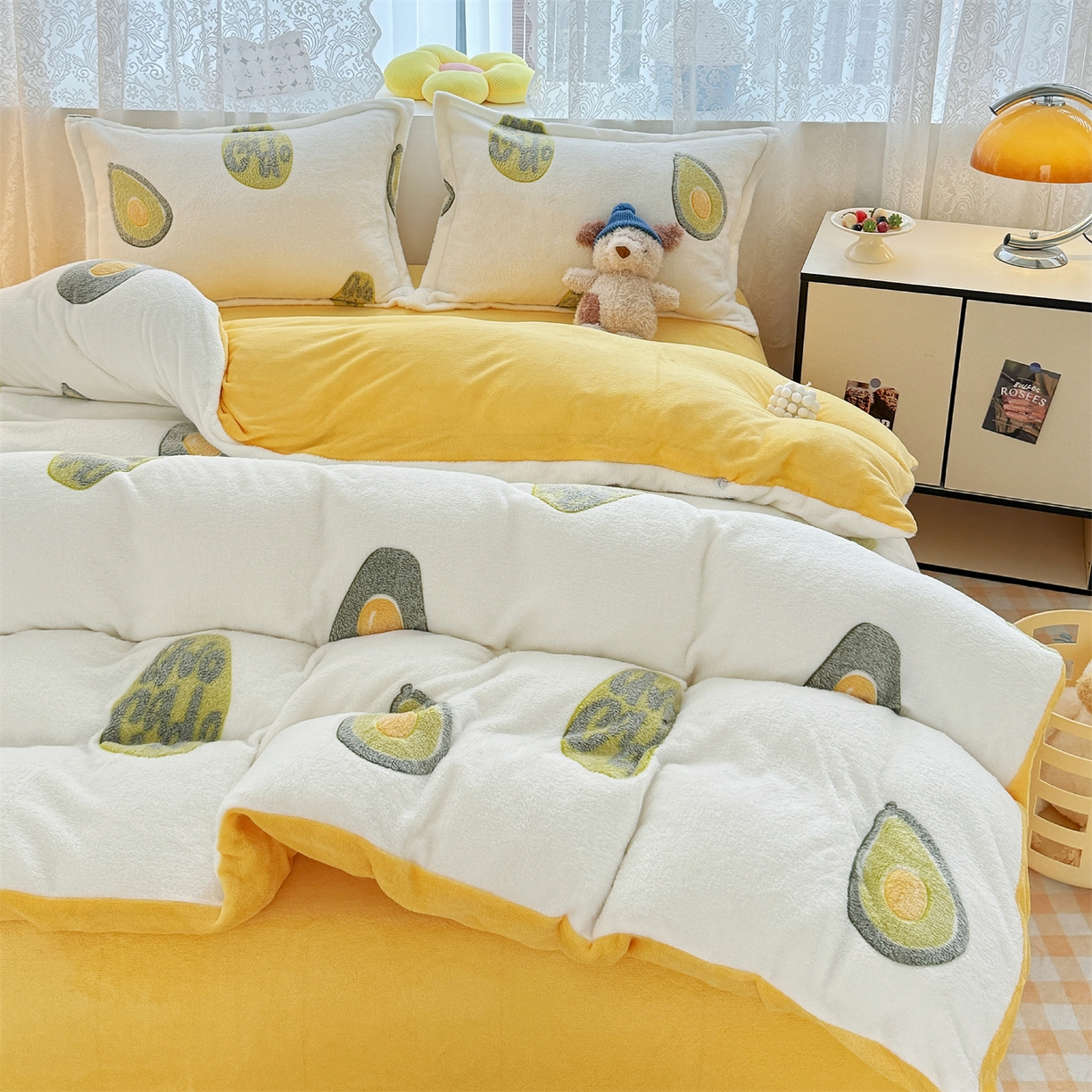 91家纺网 家纺一手货源 找家纺 曼町家居 2025新款雪花绒四件套 牛油果