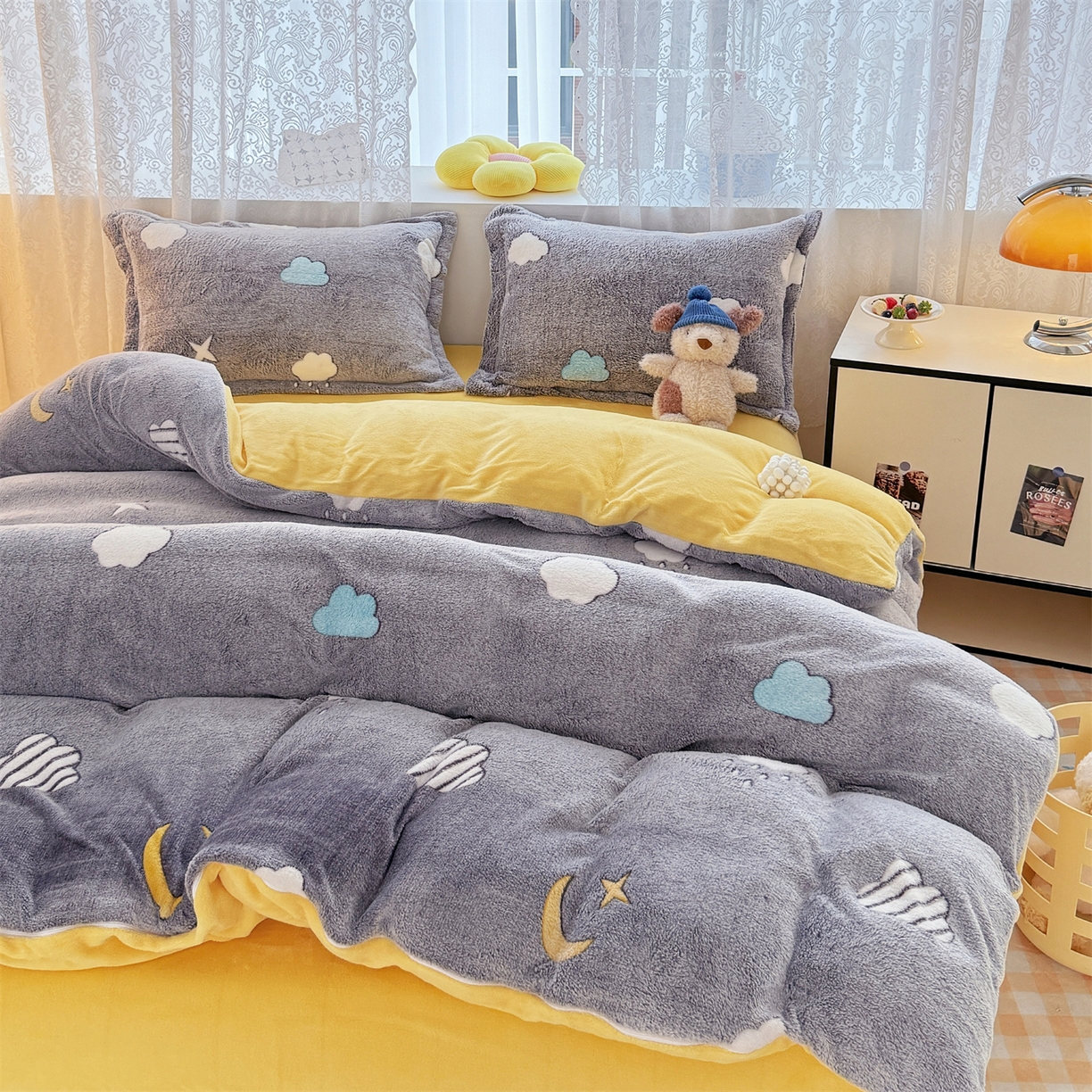 91家纺网 家纺一手货源 找家纺 曼町家居 2025新款雪花绒四件套 时空序曲