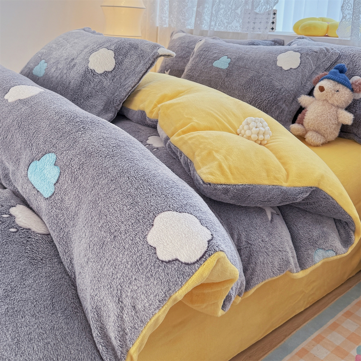 91家纺网 家纺一手货源 找家纺 曼町家居 2025新款雪花绒四件套 时空序曲