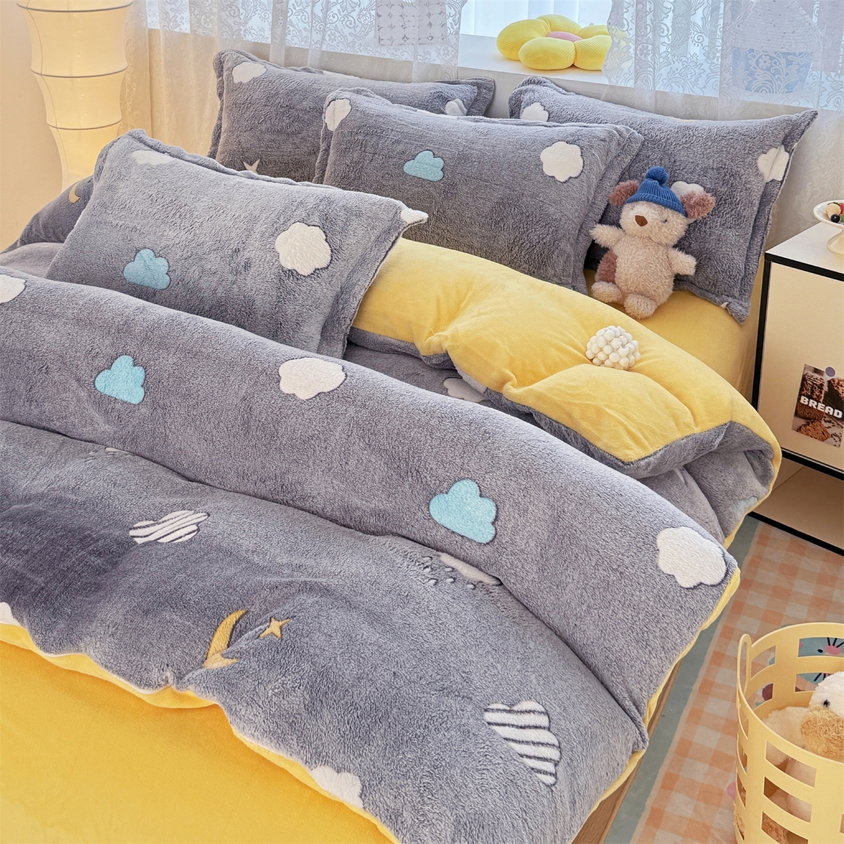 91家纺网 家纺一手货源 找家纺 曼町家居 2025新款雪花绒四件套 时空序曲