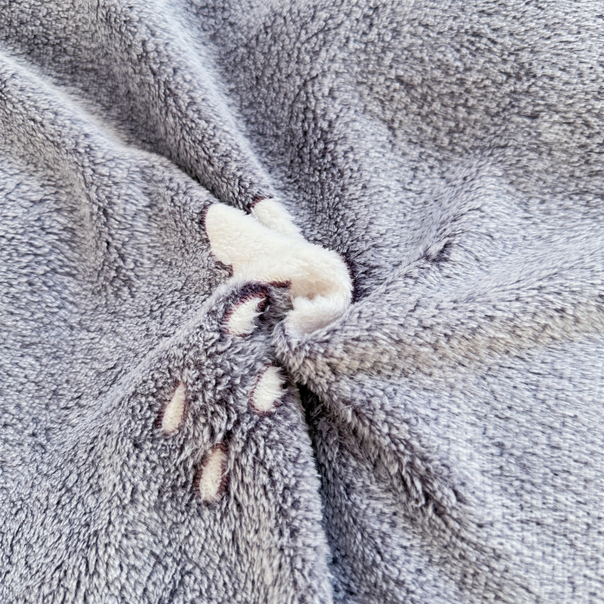 91家纺网 家纺一手货源 找家纺 曼町家居 2025新款雪花绒四件套 时空序曲