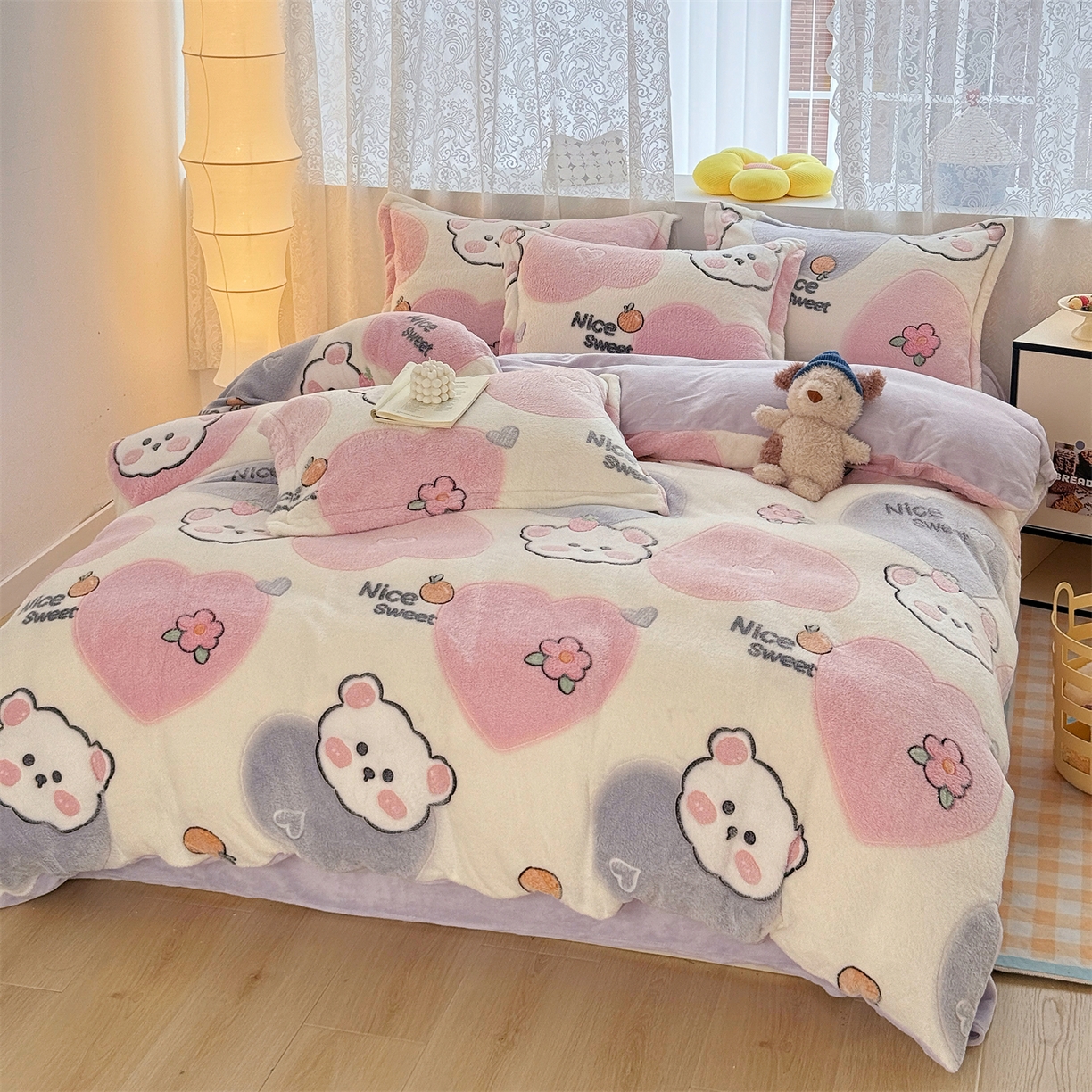 91家纺网 家纺一手货源 找家纺 曼町家居 2025新款雪花绒四件套 甜蜜小熊