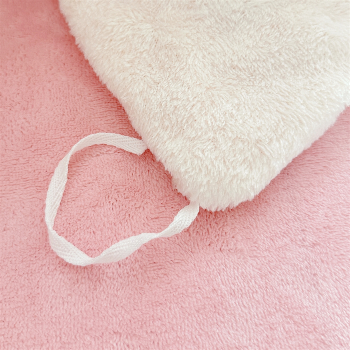 91家纺网 家纺一手货源 找家纺 曼町家居 2025新款雪花绒四件套 甜心草莓