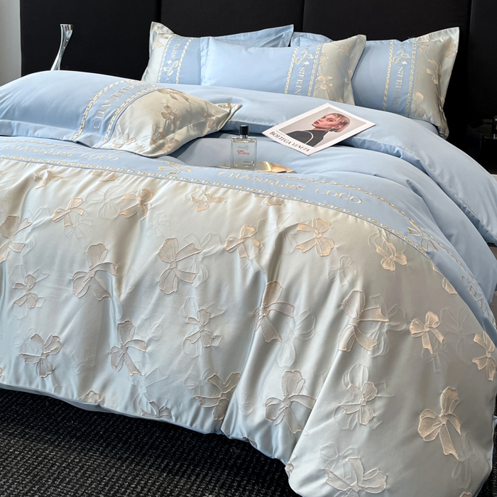 91家纺网 家纺一手货源 找家纺 （总）千希家纺 2025新款彩金浮雕四件套-简奢系列