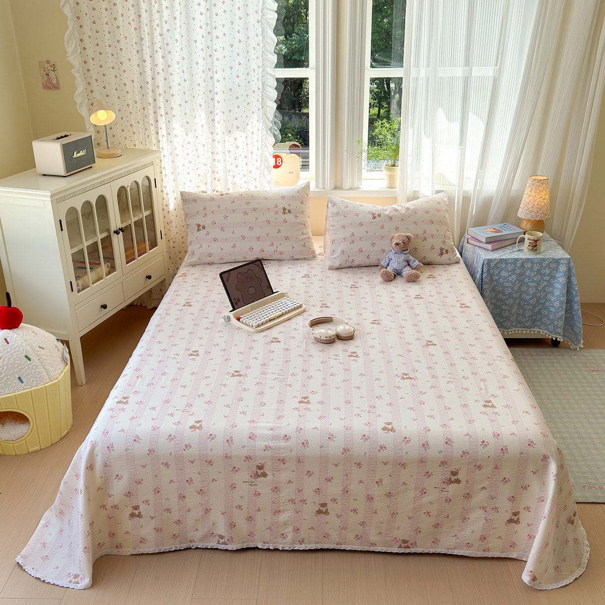 91家纺网 家纺一手货源 找家纺 沐芷 2025 A类双层纱花边床单单件 单人双人床单三件套 玫瑰熊