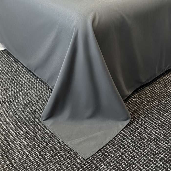 91家纺网 家纺一手货源 找家纺 千希家纺 2025新款彩金浮雕四件套-简奢系列 简奢-高级灰