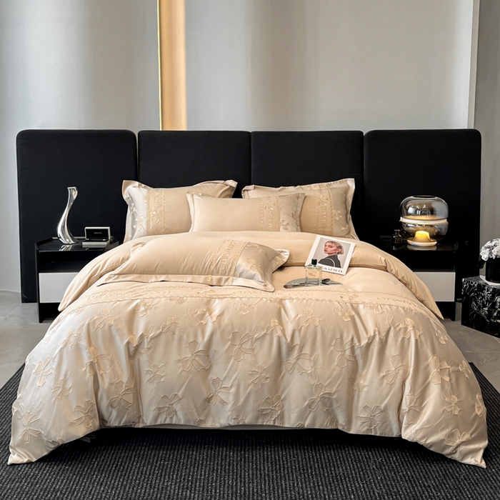 91家纺网 家纺一手货源 找家纺 千希家纺 2025新款彩金浮雕四件套-简奢系列 简奢-香槟金