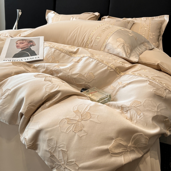 91家纺网 家纺一手货源 找家纺 千希家纺 2025新款彩金浮雕四件套-简奢系列 简奢-香槟金