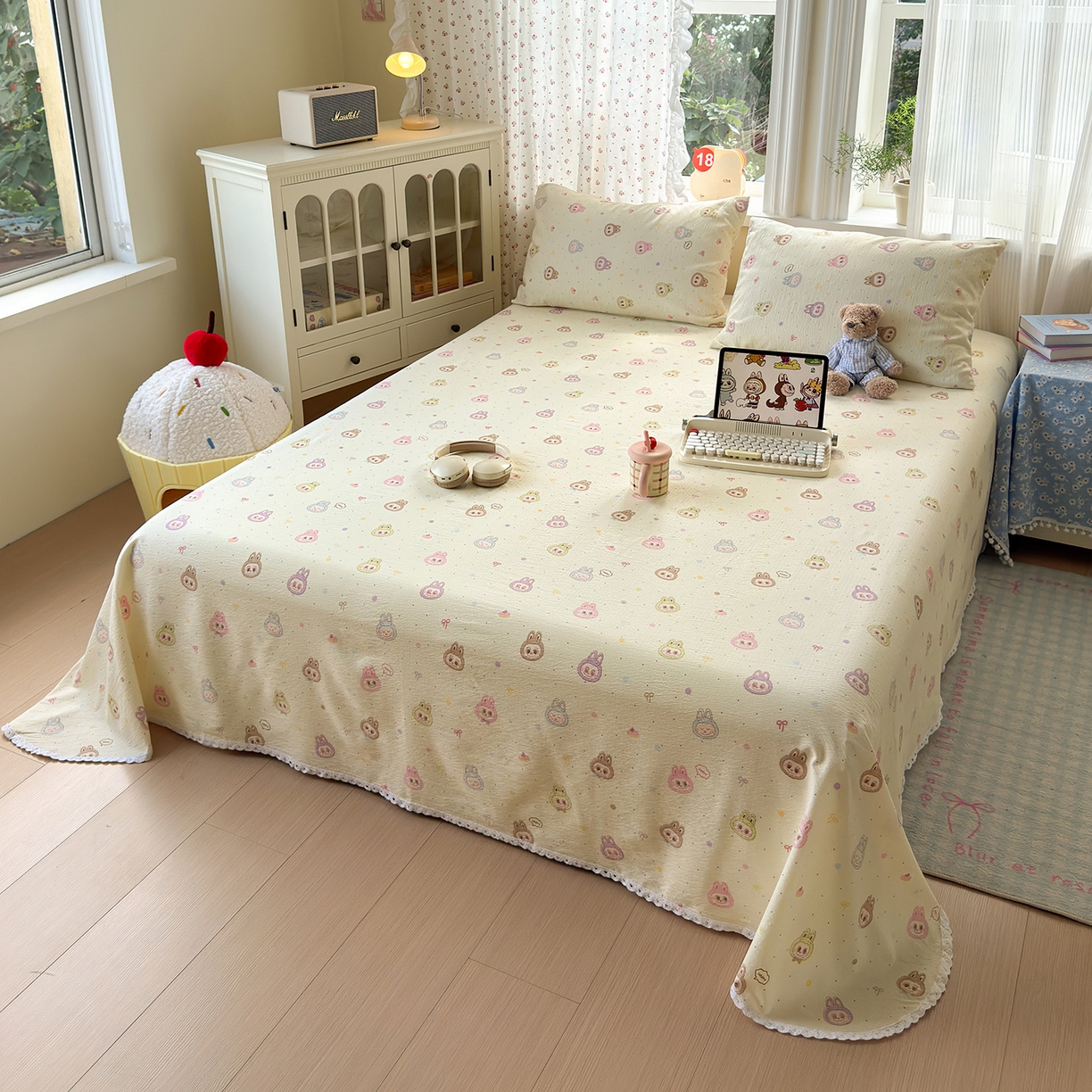 91家纺网 家纺一手货源 找家纺 沐芷 2025 A类双层纱花边床单单件 单人双人床单三件套 绒暖时光