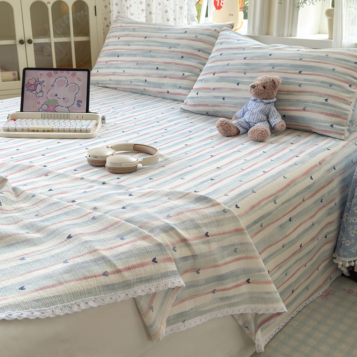 91家纺网 家纺一手货源 找家纺 沐芷 2025 A类双层纱花边床单单件 单人双人床单三件套 疏影之心