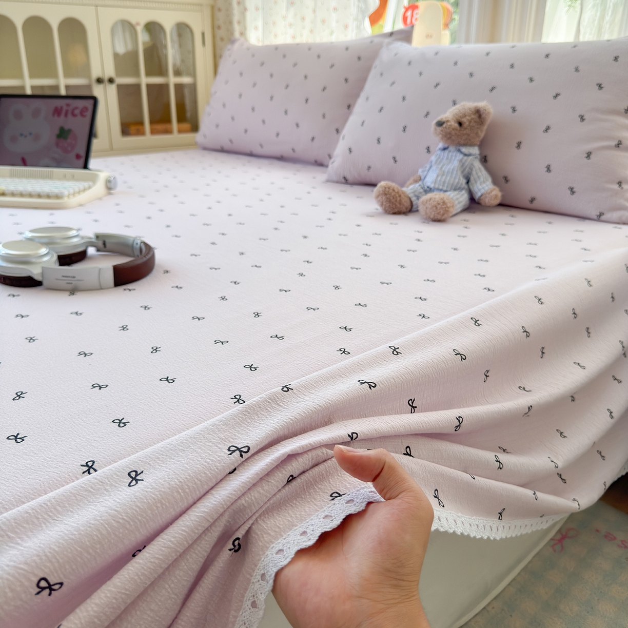 91家纺网 家纺一手货源 找家纺 沐芷 2025 A类双层纱花边床单单件 单人双人床单三件套 小紫情调