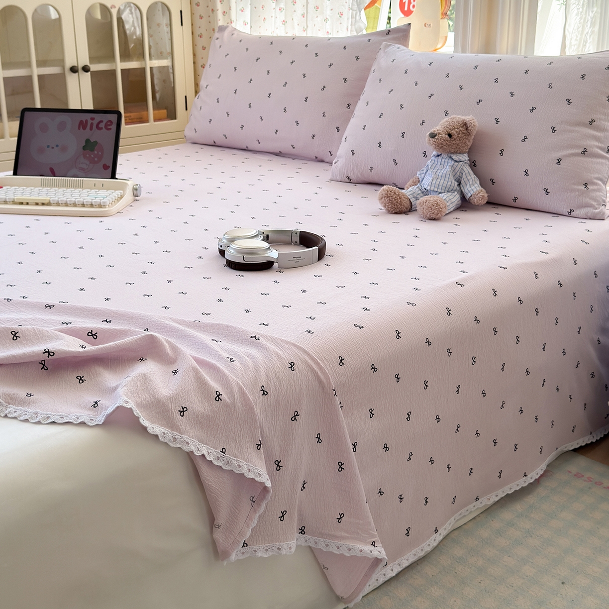 91家纺网 家纺一手货源 找家纺 沐芷 2025 A类双层纱花边床单单件 单人双人床单三件套 小紫情调