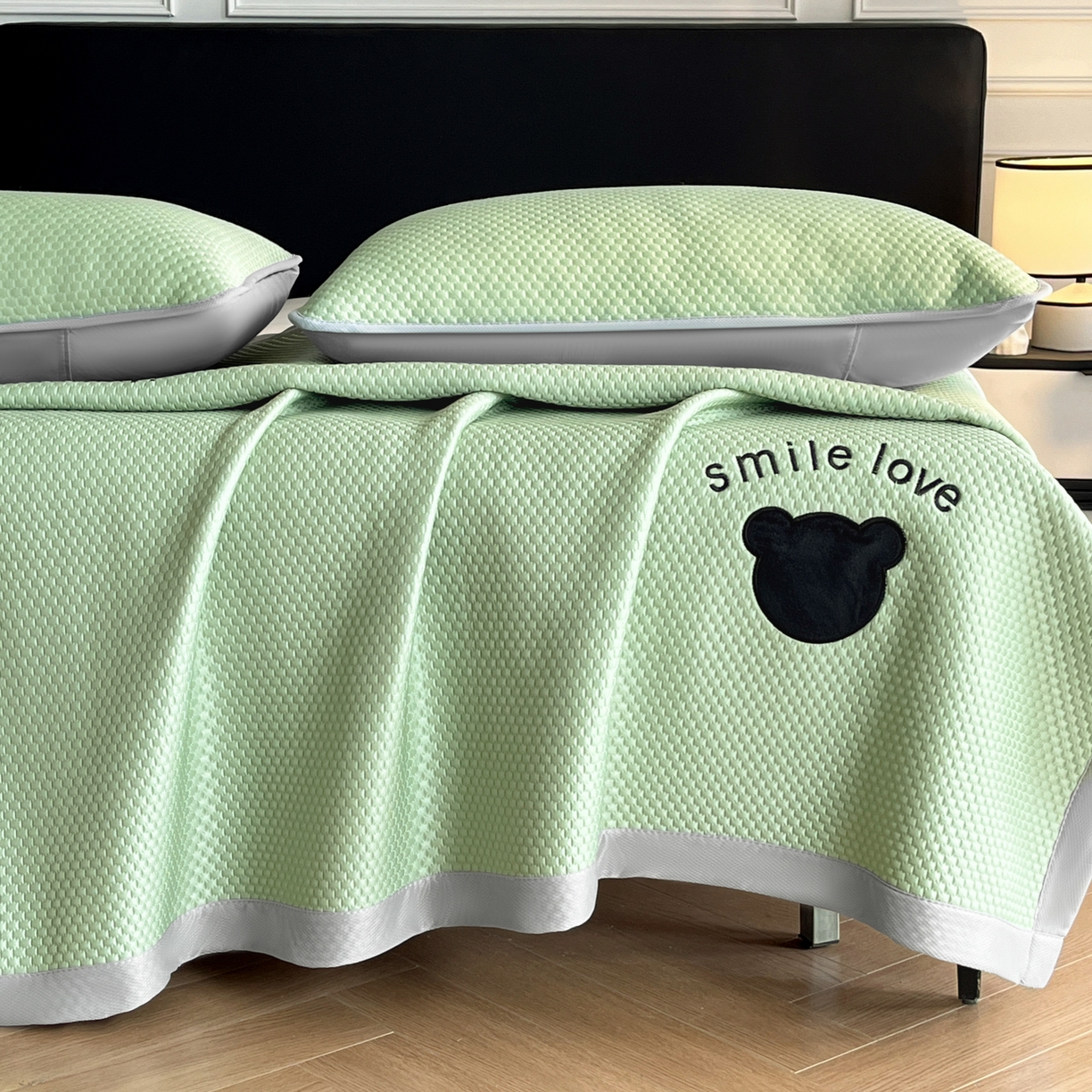 91家纺网 家纺一手货源 找家纺 奇丝雅2025新款冰豆豆凉席冰丝床单单件冰丝席家用单人学生宿舍上下铺寝室-成人款 八宝熊  -绿