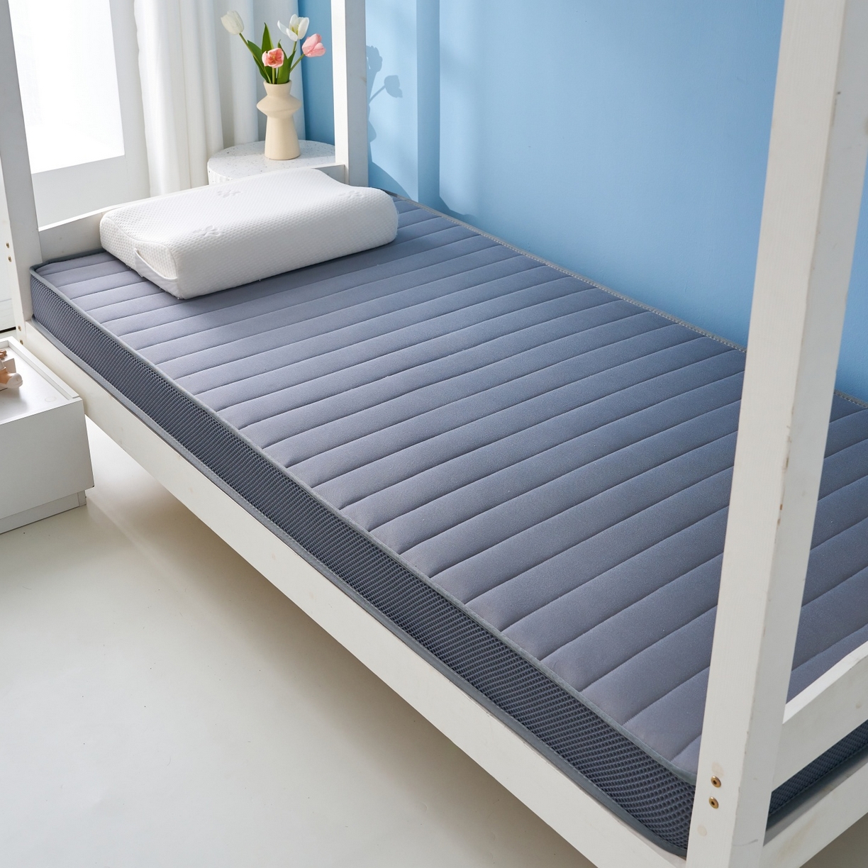 91家纺网 家纺一手货源 找家纺 奇丝雅 2025新款牛奶丝学生宿舍床专用加厚记忆棉海绵立体乳胶床垫【高密记忆棉】牛奶-灰（9公分）