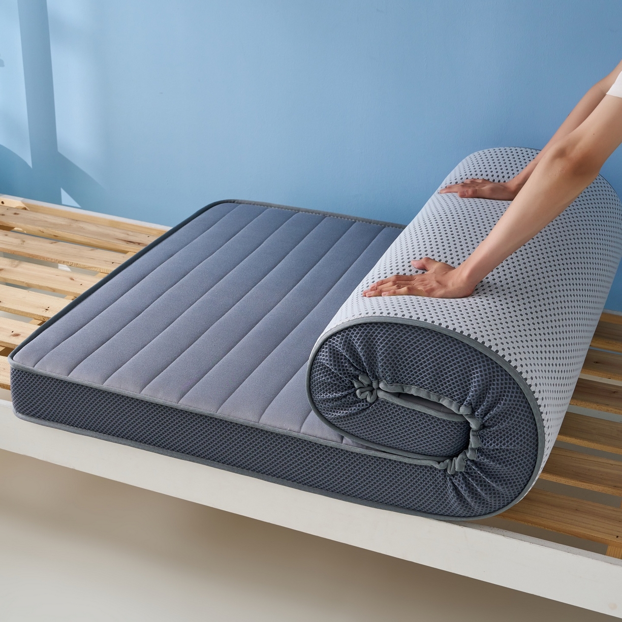 91家纺网 家纺一手货源 找家纺 奇丝雅 2025新款牛奶丝学生宿舍床专用加厚记忆棉海绵立体乳胶床垫【高密记忆棉】牛奶-灰（9公分）