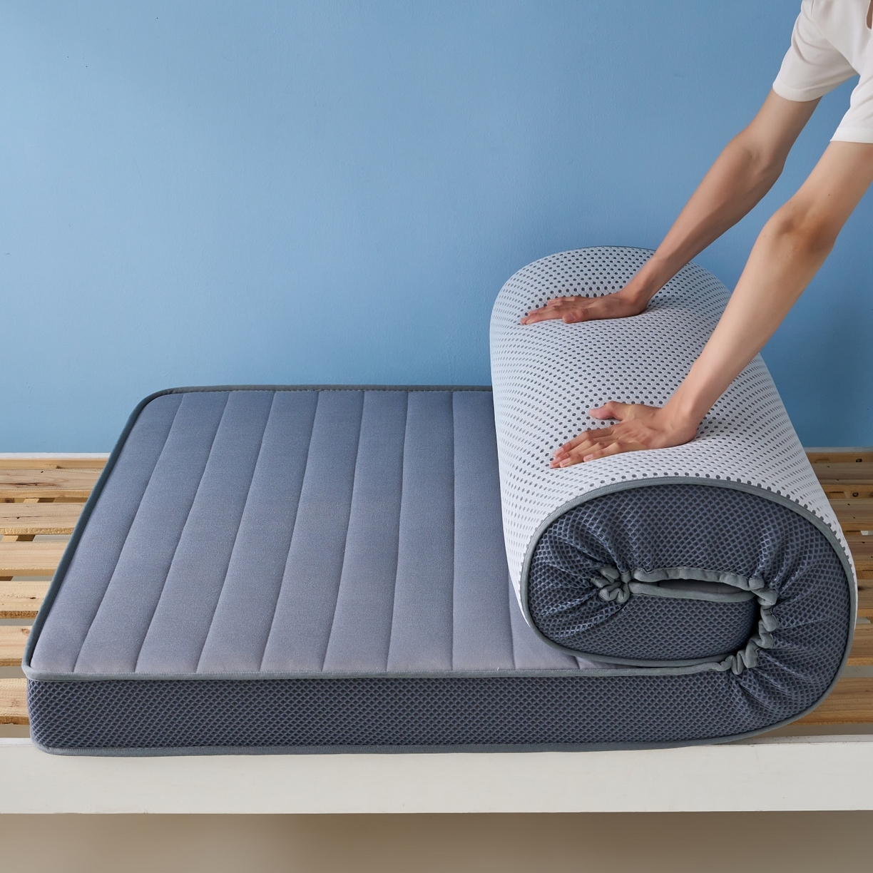 91家纺网 家纺一手货源 找家纺 奇丝雅 2025新款牛奶丝学生宿舍床专用加厚记忆棉海绵立体乳胶床垫【高密记忆棉】牛奶-灰（9公分）