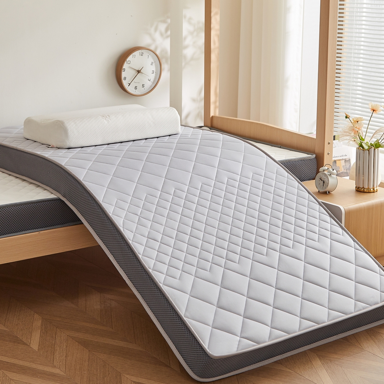 91家纺网 家纺一手货源 找家纺 奇丝雅 2025新款牛奶丝学生宿舍床上下铺专用加厚记忆棉海绵立体乳胶床垫【高密记忆棉】菱格-灰（9公分）