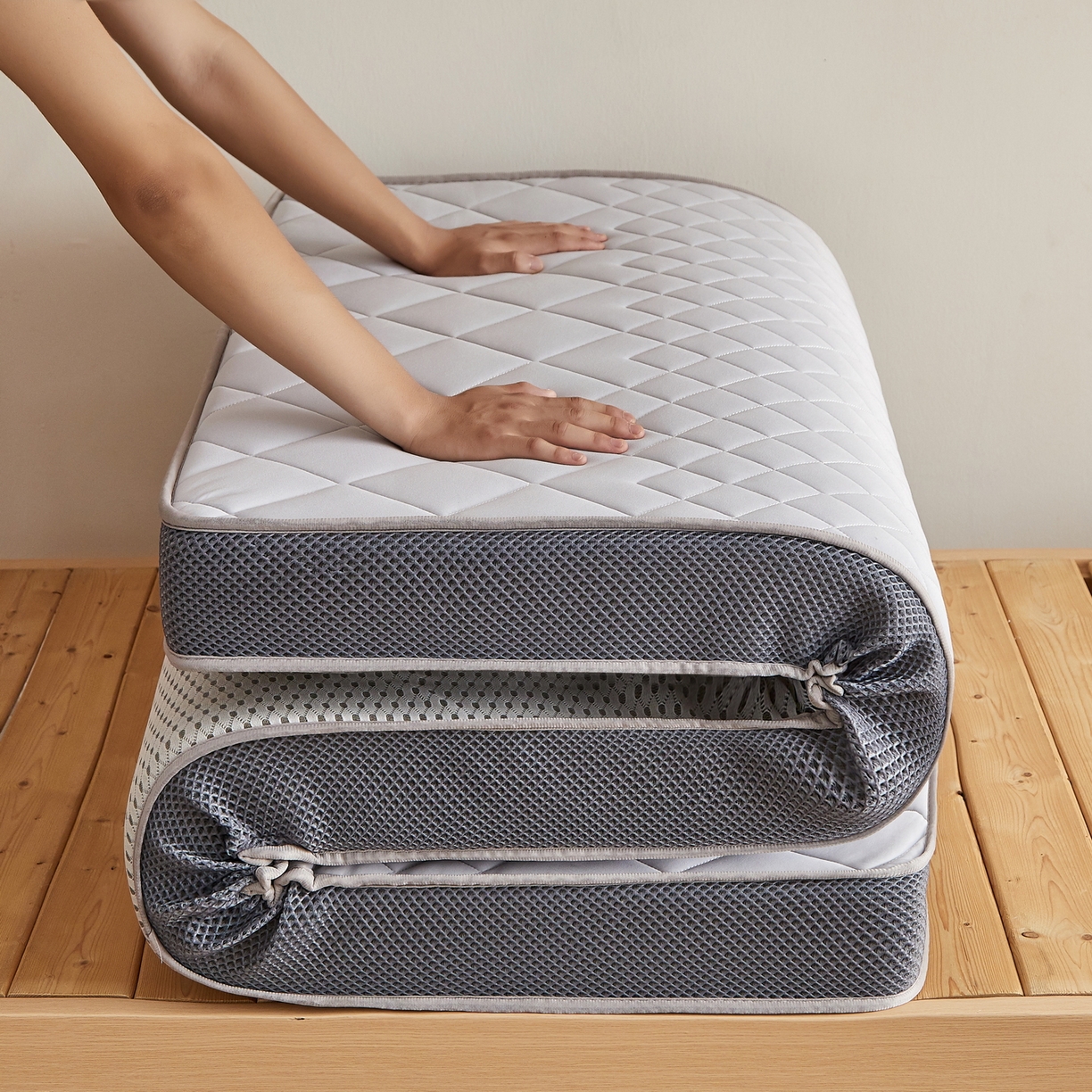 91家纺网 家纺一手货源 找家纺 奇丝雅 2025新款牛奶丝学生宿舍床上下铺专用加厚记忆棉海绵立体乳胶床垫【高密记忆棉】菱格-灰（9公分）