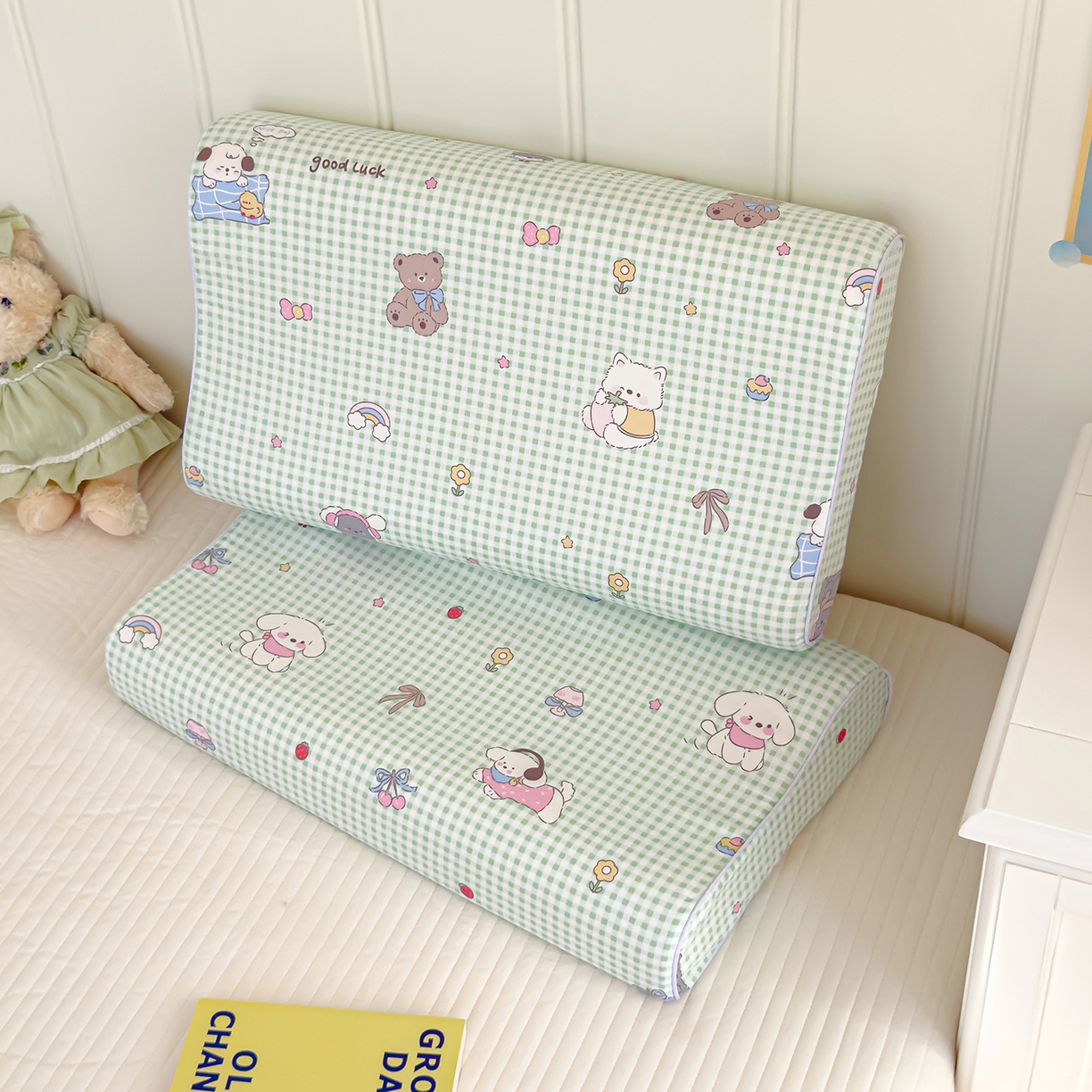 91家纺网 家纺一手货源 找家纺 良佐生活 2025新款A类60s全棉贡缎乳胶枕套 萌宠派对