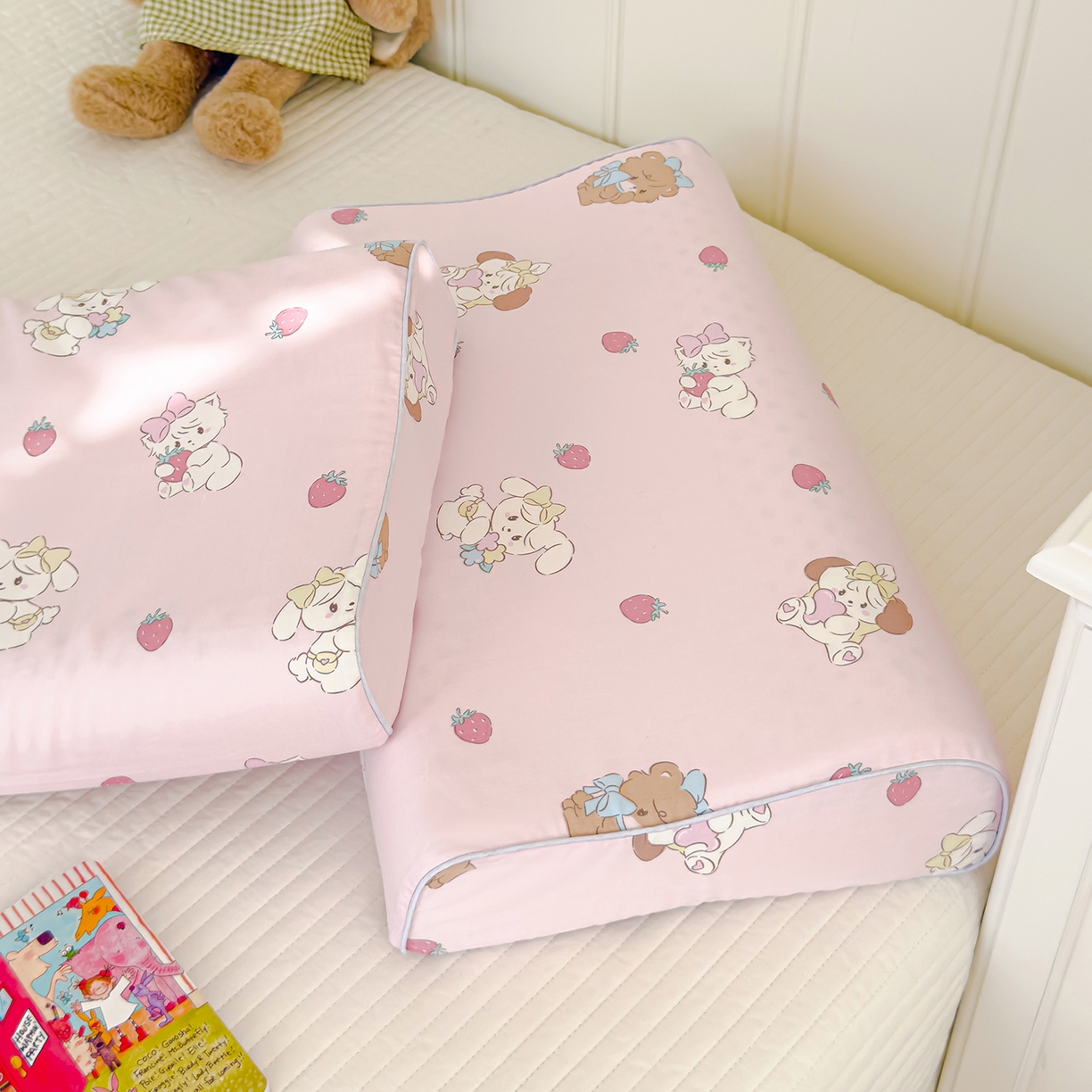 91家纺网 家纺一手货源 找家纺 良佐生活 2025新款A类60s全棉贡缎乳胶枕套 凯蒂小猫