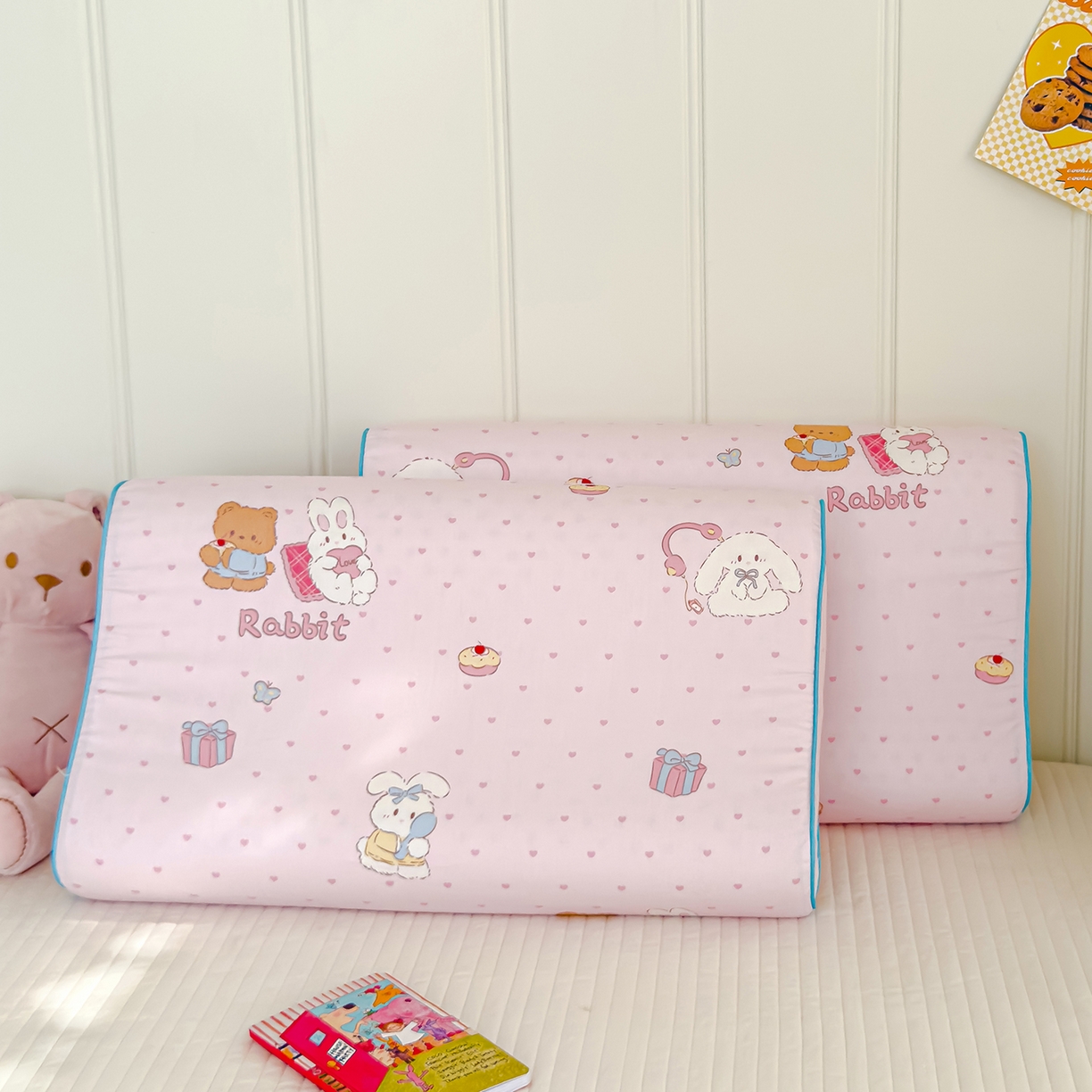 91家纺网 家纺一手货源 找家纺 良佐生活 2025新款A类60s全棉贡缎乳胶枕套 甜蜜派